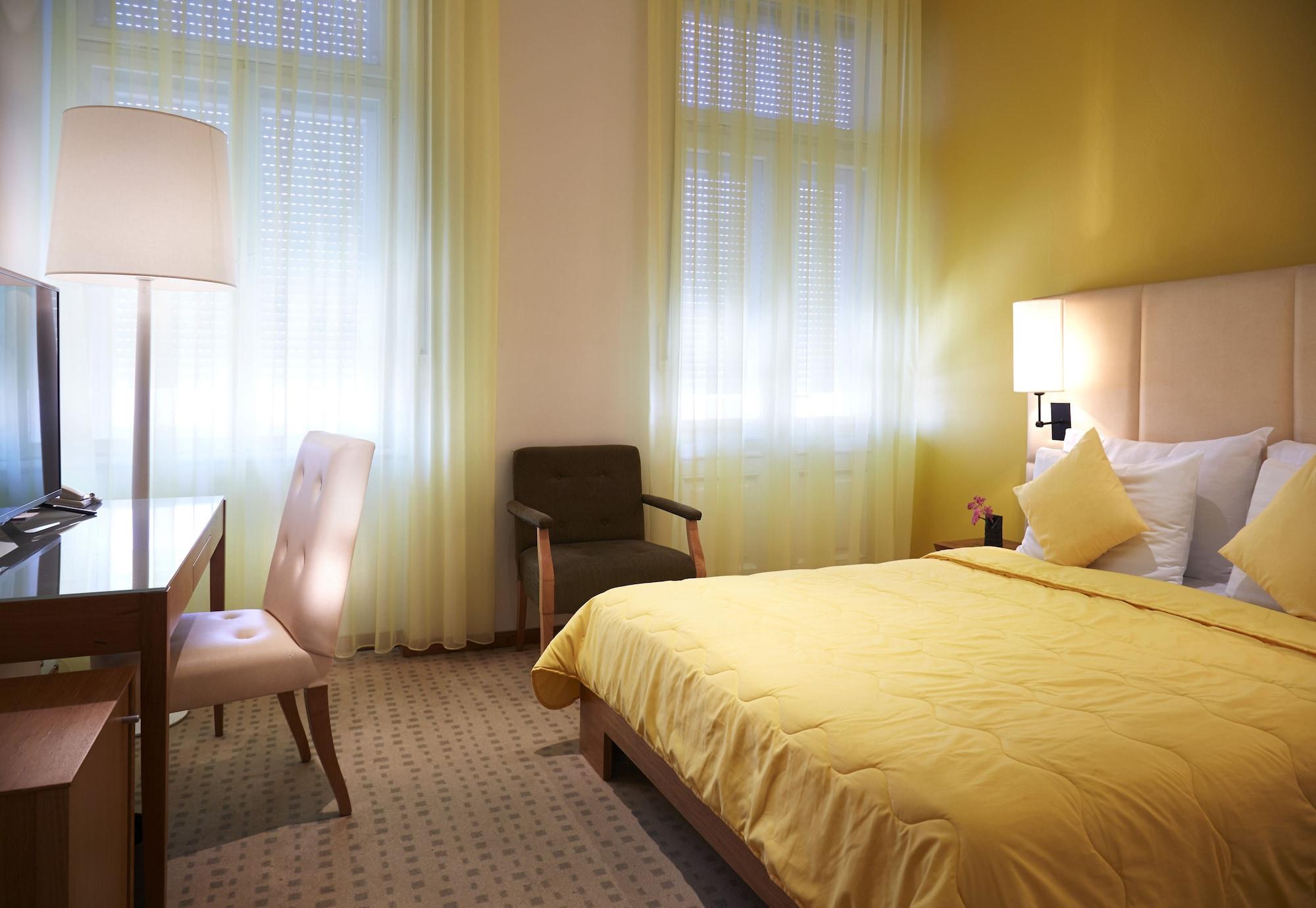 Astoria Hotel Opatija Bagian luar foto
