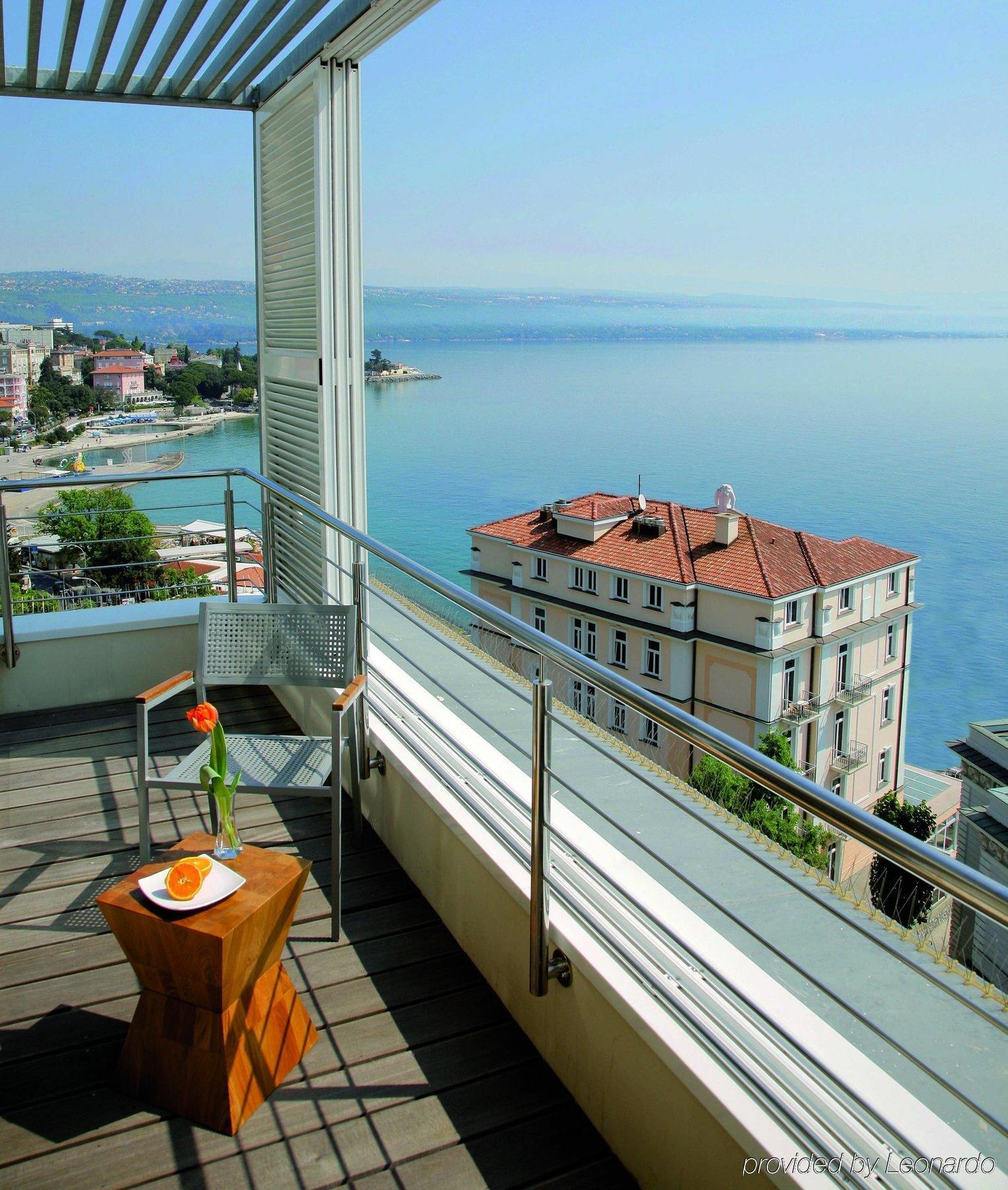 Astoria Hotel Opatija Bagian luar foto