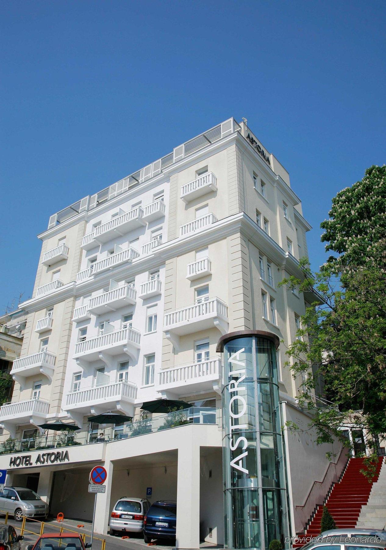 Astoria Hotel Opatija Bagian luar foto