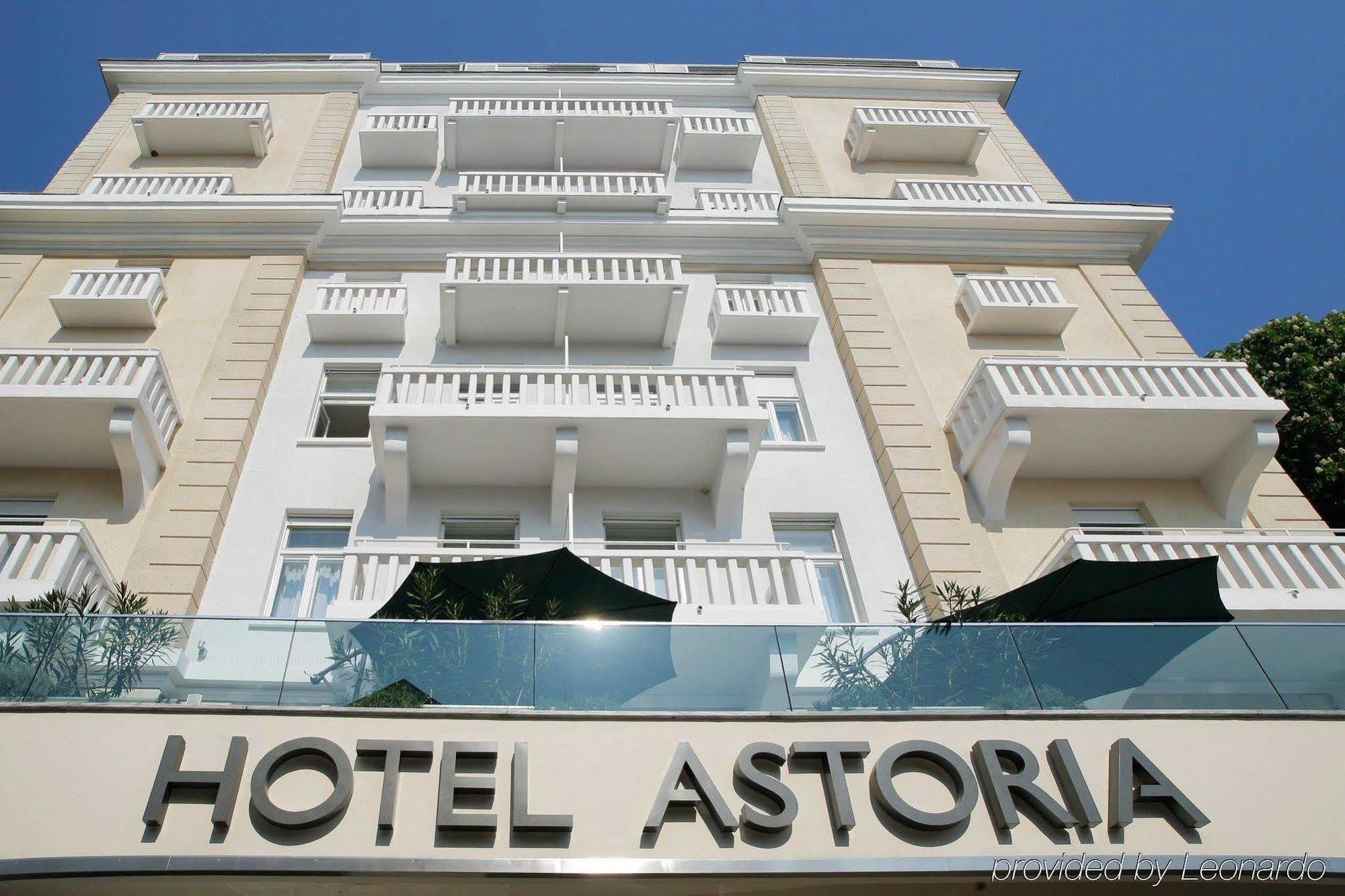 Astoria Hotel Opatija Bagian luar foto